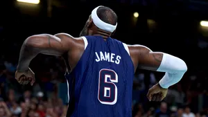 NBA: Philadelphia 76ers, revenire-record de 29 de puncte. LeBron James îi răspunde lui Trump
