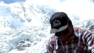 O echipă formată din opt alpinişti clujeni vrea să cucerească vârful Manaslu din Nepal