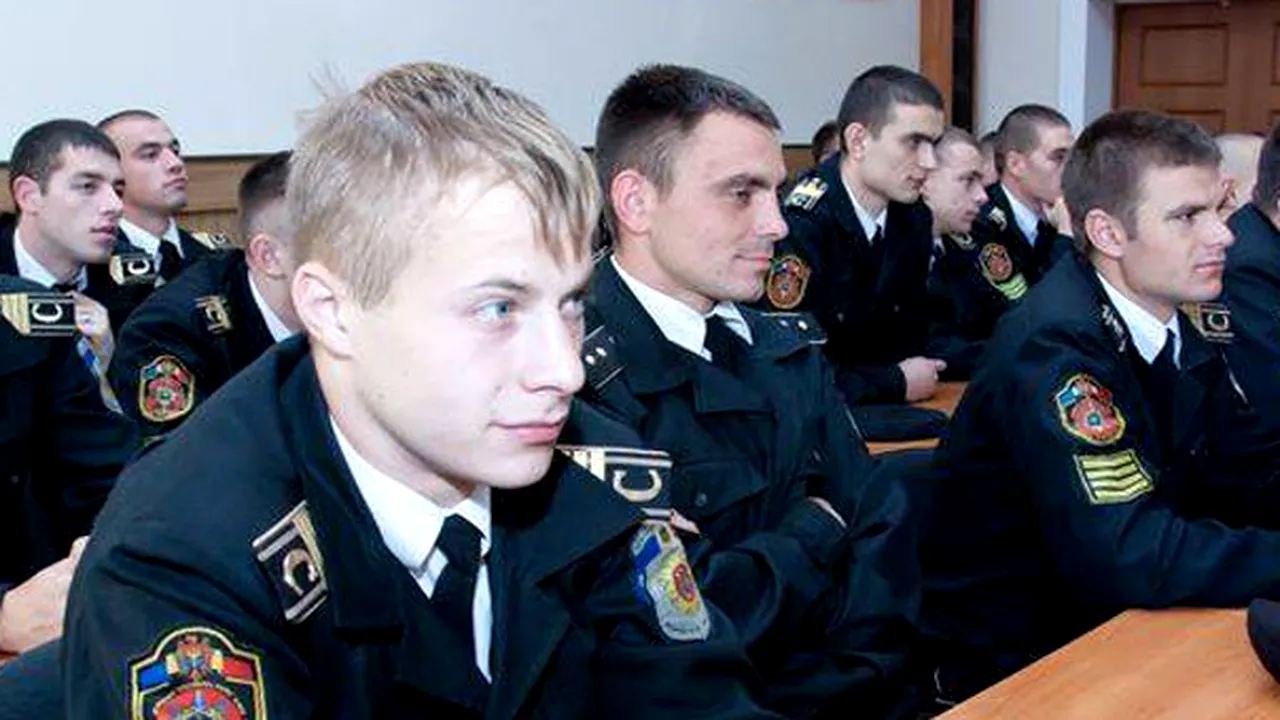 Poliţişti, jandarmi şi pompieri din Republica Moldova vor putea fi formaţi în continuare în România
