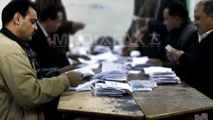 REFERENDUM ÎN EGIPT: Proiectul Constituţiei a fost aprobat cu 63,8 la sută din voturi