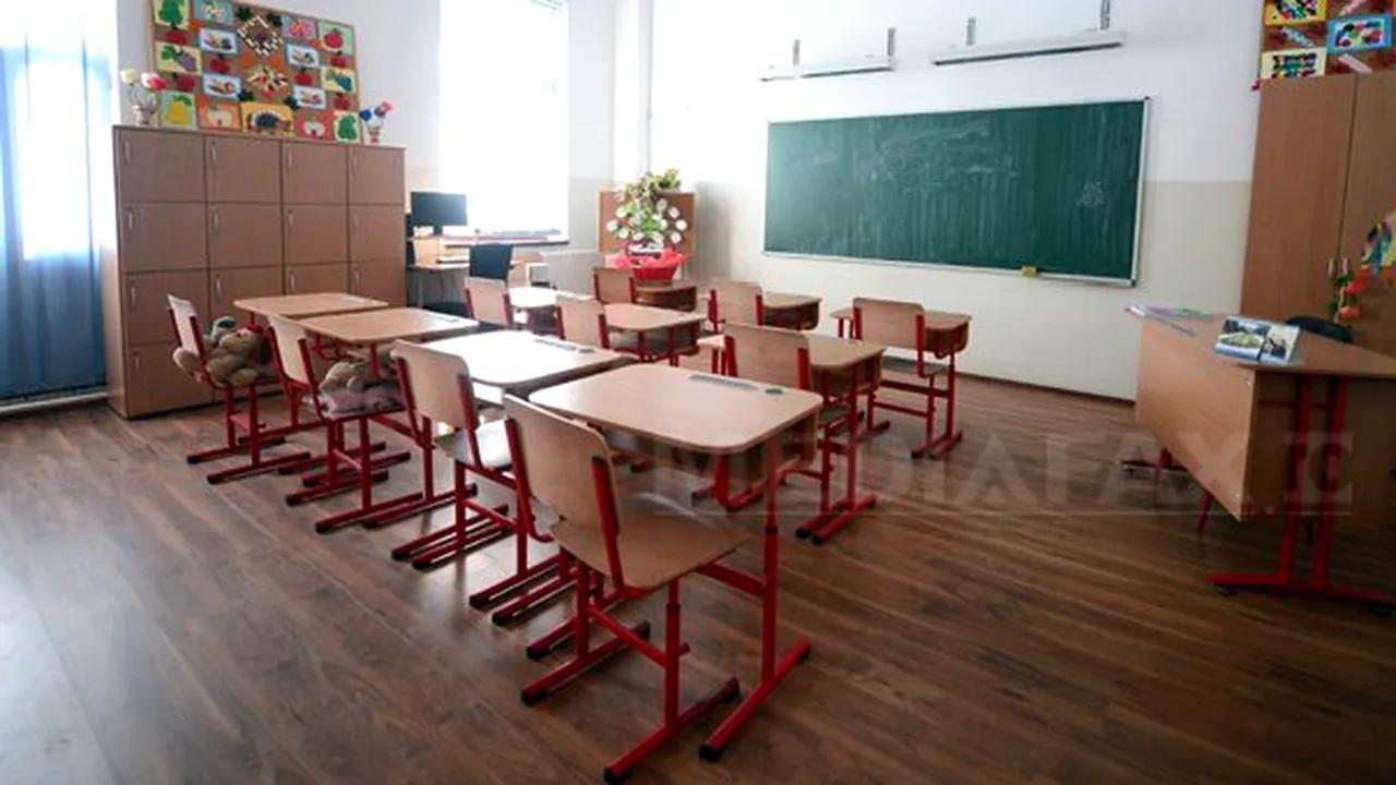 Noul regulament şcolar: Agresarea verbală, fizică şi emoţională a elevilor de către profesori, interzisă
