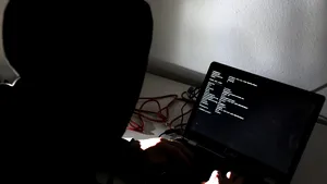 SUA acuză hackeri susţinuţi de Iran de atacuri cibernetice asupra infrastructurii esenţiale