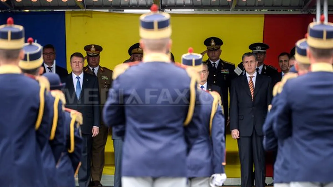 Regimentul 30 Gardă ”Mihai Viteazul”, decorat de preşedinte, la 155 de ani de la înfiinţare. Duşa: Regimentul va fi ridicat la rangul de brigadă militară - GALERIE FOTO