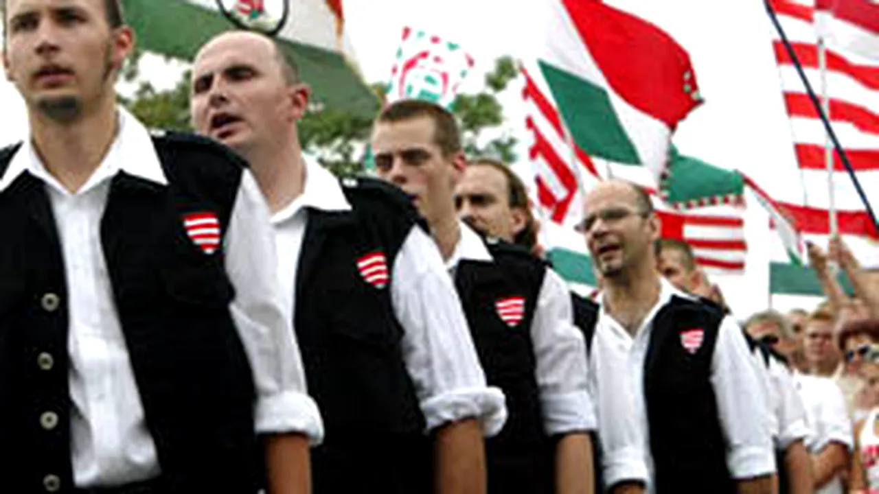 Trei mii de participanţi la fondarea grupului Magyar Garda