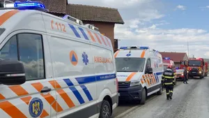 O femeie care conducea un TIR încărcat cu carne pe A1 a făcut infarct și a murit