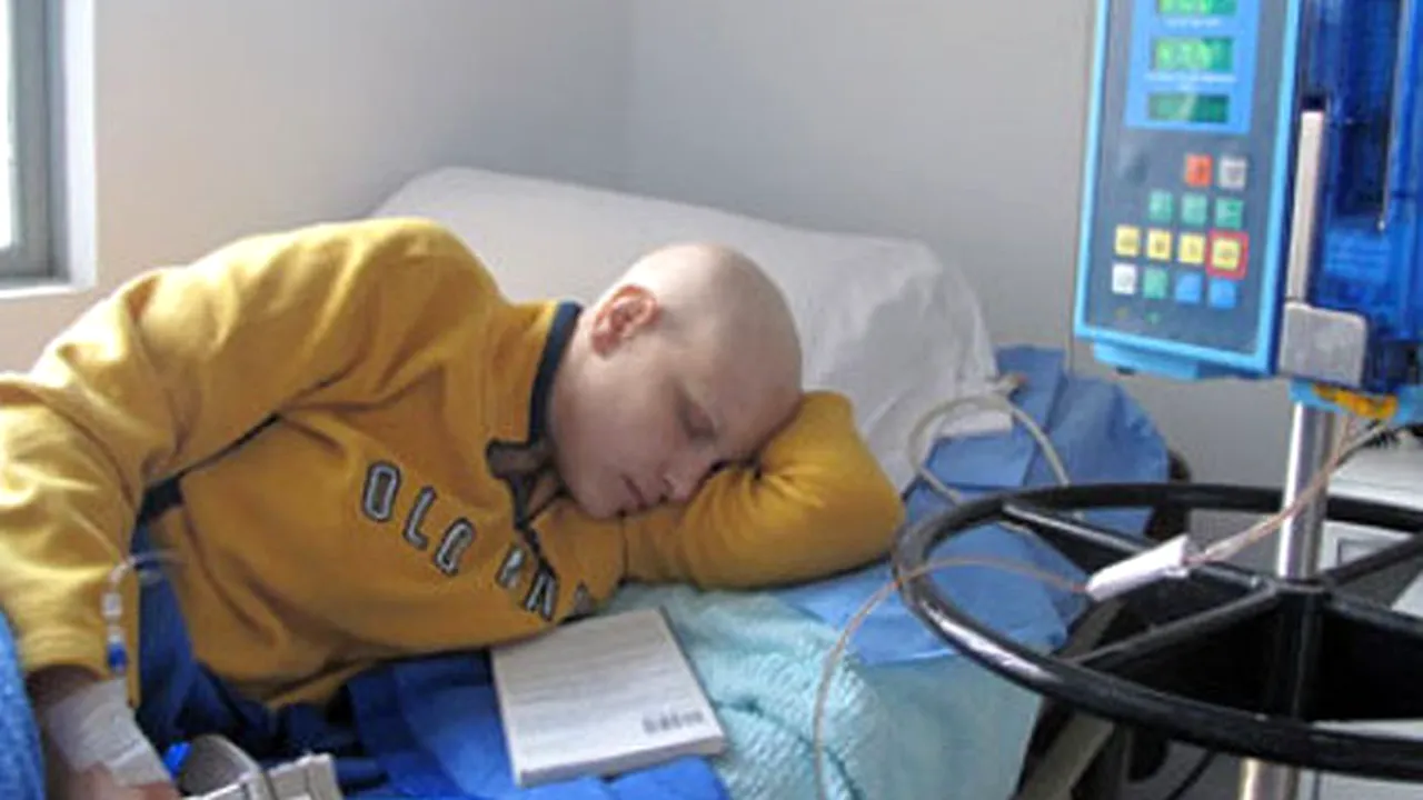 Drama unei regine a frumuseţii: lupta cu cancerul în faţa bliţului - VIDEO