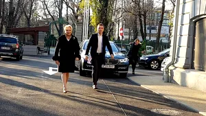 Viorica Dăncilă, schimbare de look radicală după ce a ieşit de sub lumina reflectoarelor. Cum a apărut fosta şefă a PSD la CEx | VIDEO