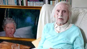 Ida Pollock, cea mai în vârstă scriitoare de romane erotice, a murit la 105 ani