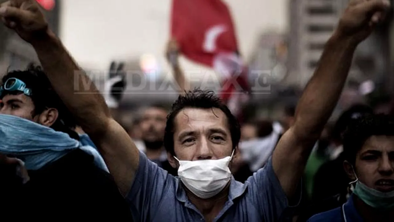 MAE: Situaţia din Istanbul, relativ calmă. Protestatarii anunţă MANIFESTAŢII AMPLE la sfârşitul săptămânii