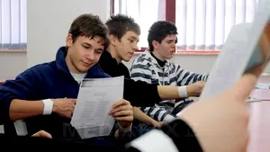 Elevii vor fi miercuri în grevă japoneză, în semn de protest faţă de subfinanţarea educaţiei. Elevii bucureşteni nu participă la grevă