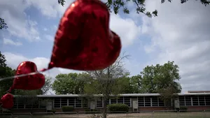 Victimele împuşcăturilor de la şcoala din Texas iau măsuri împotriva producătorului de arme