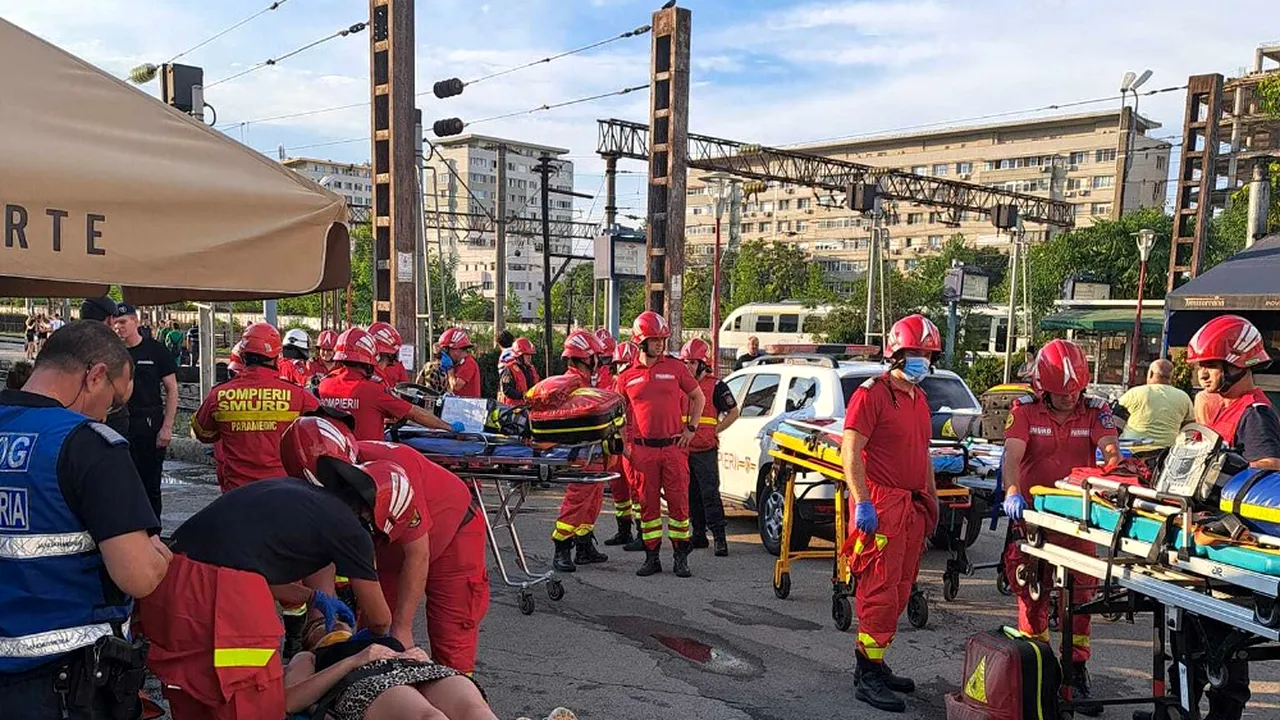 NEWS ALERT Multiple victime după impactul dintre două trenuri în zona Gării Basarab