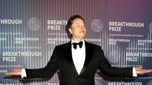 Elon Musk, criticat de propria sa inteligenţă artificială pentru răspândirea de informaţii false