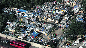 French Authorities Disband Biggest Roma People Camp