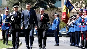 Ponta le-a spus din nou poliţiştilor că ştie cu ce greutăţi se confruntă ca dotare