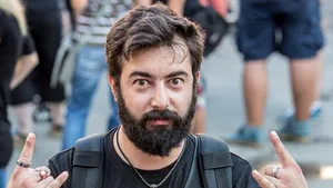 INCENDIUL din Colectiv - Fotograful buzoian Cătălin Ilniţchi, transferat în Israel, răspunde la tratament