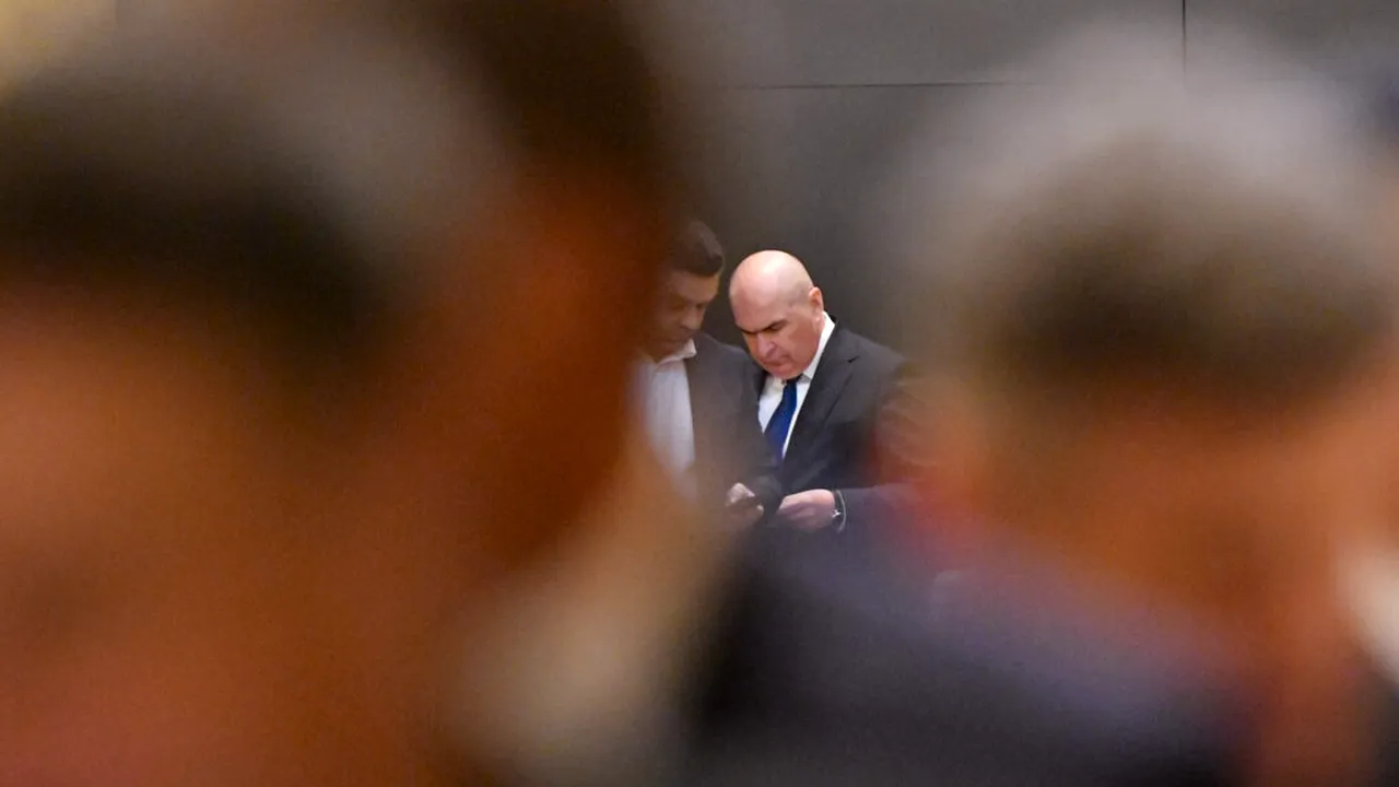 5 bani pe lună pentru metrul pătrat. Topul chiriilor RAAPPS pentru partidele politice