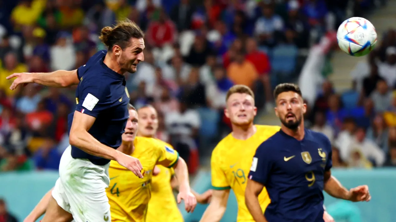 Cupa Mondială: Franţa învinge Australia cu zâmbetul pe buze. Giroud a egalat recordul lui Henry