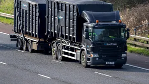 Transportatorii cer să fie scutiţi de izolarea la domiciliu. UNTTR: Pot să apară blocaje, alimentele ar putea lipsi din magazine