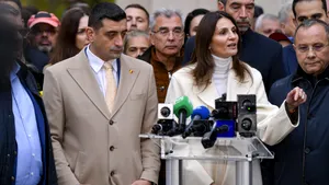 Anca Alexandrescu și-a depus oficial candidatura pentru Primăria Capitalei. Ce declară candidata independentă și George Simion