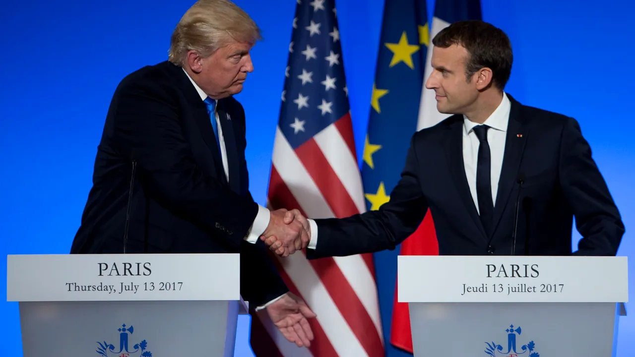 Donald Trump îl va primi pe Emmanuel Macron la Casa Albă la data de 24 aprilie