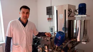 GALERIE FOTO Cremele dermatocosmetice produse într-un laborator din Alba fac concurenţă brandurilor consacrate