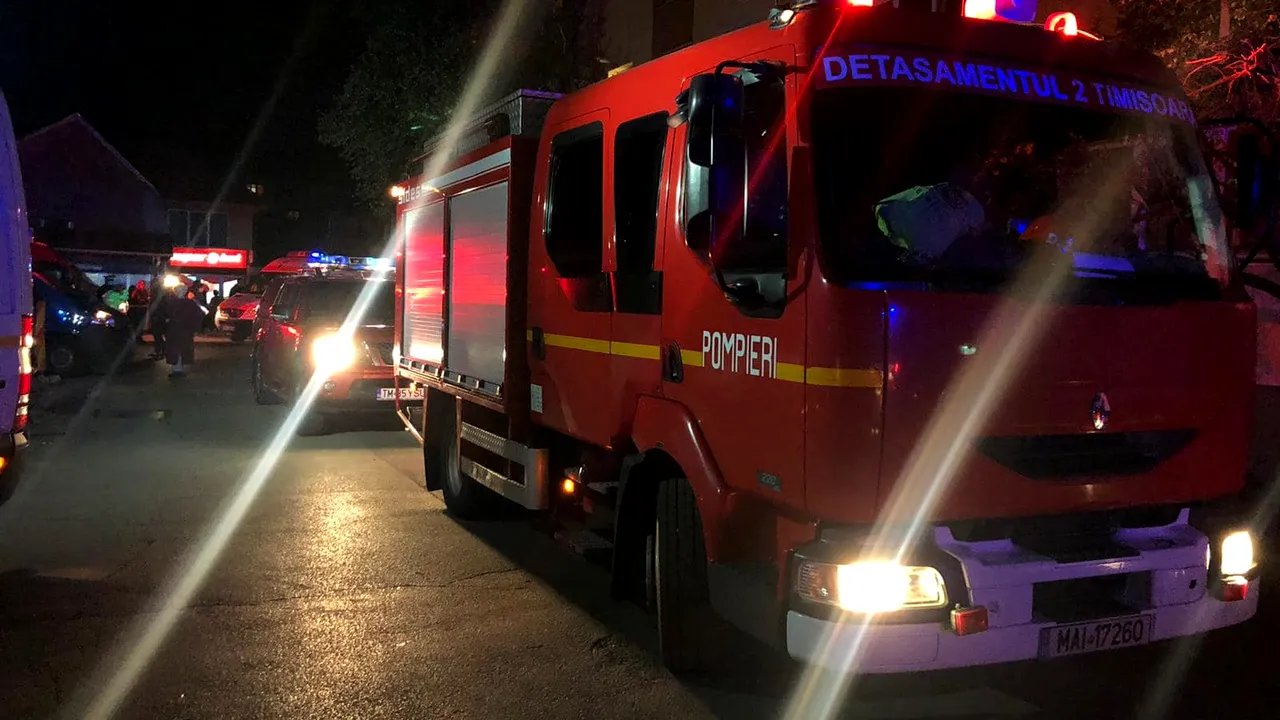 Elevii unui liceu din Timişoara, evacuaţi din cauza unui puternic miros de gaz