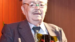 Actorul Ion Lucian respiră cu ajutorul aparatelor 