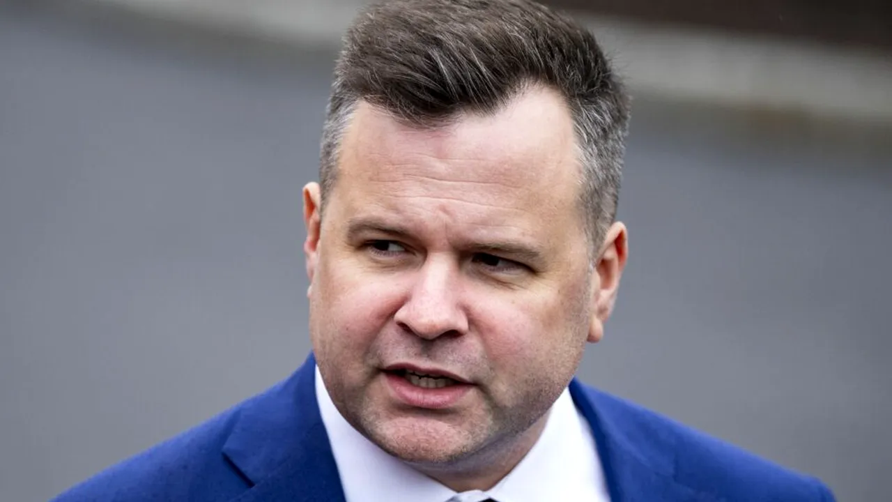 CNN: Șeful interimar al serviciilor secrete din SUA intenționează să concedieze sute de angajați