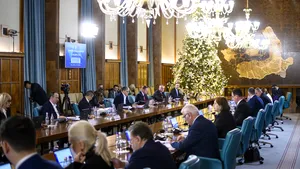 Guvernul aprobă finanţarea unor investiţii importante din infastructură şi apărare