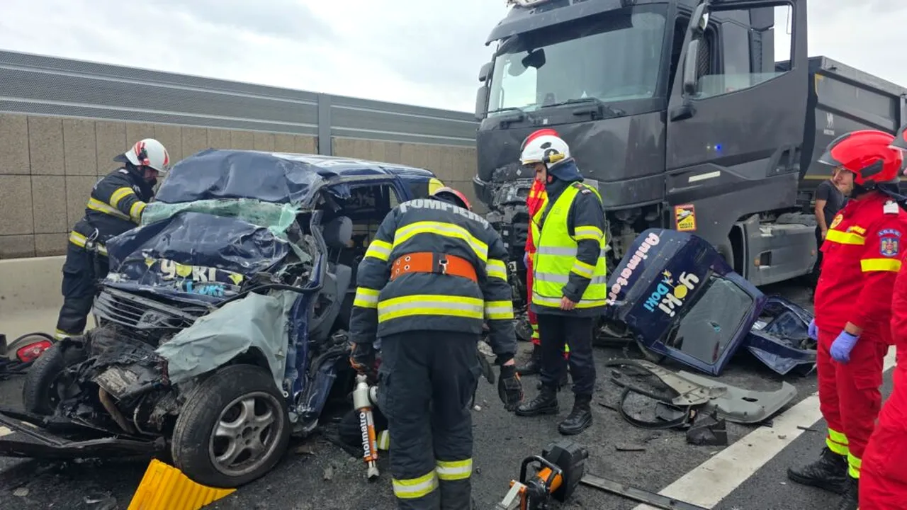 Doi oameni au murit într-un accident pe centura Bârladului. Mașina s-a ciocnit frontal cu un TIR