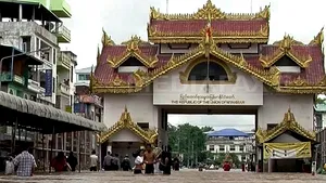 INUNDAŢIILE DIN MYANMAR: Trei morţi şi peste 30.000 de persoane evacuate