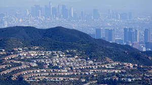 Grevă masivă în Los Angeles. Ridicarea gunoiului, amânată, piscine închise, întârzieri pe aeroport