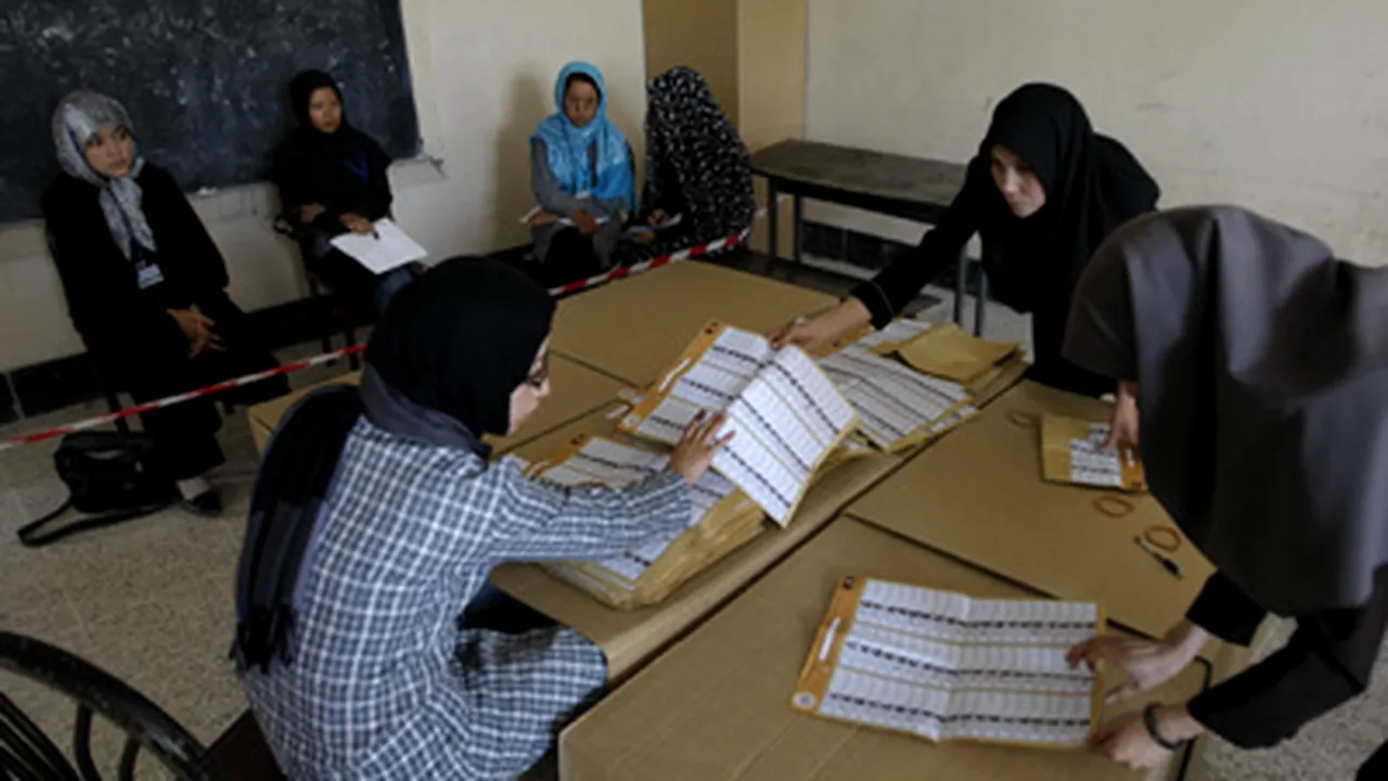 Alegerile din Afganistan, în general corecte, dar nu şi libere în toată ţara - VIDEO