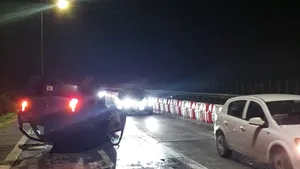 Un bărbat cu alcoolemie record s-a răsturnat pe contrasens, pe Autostrada Soarelui
