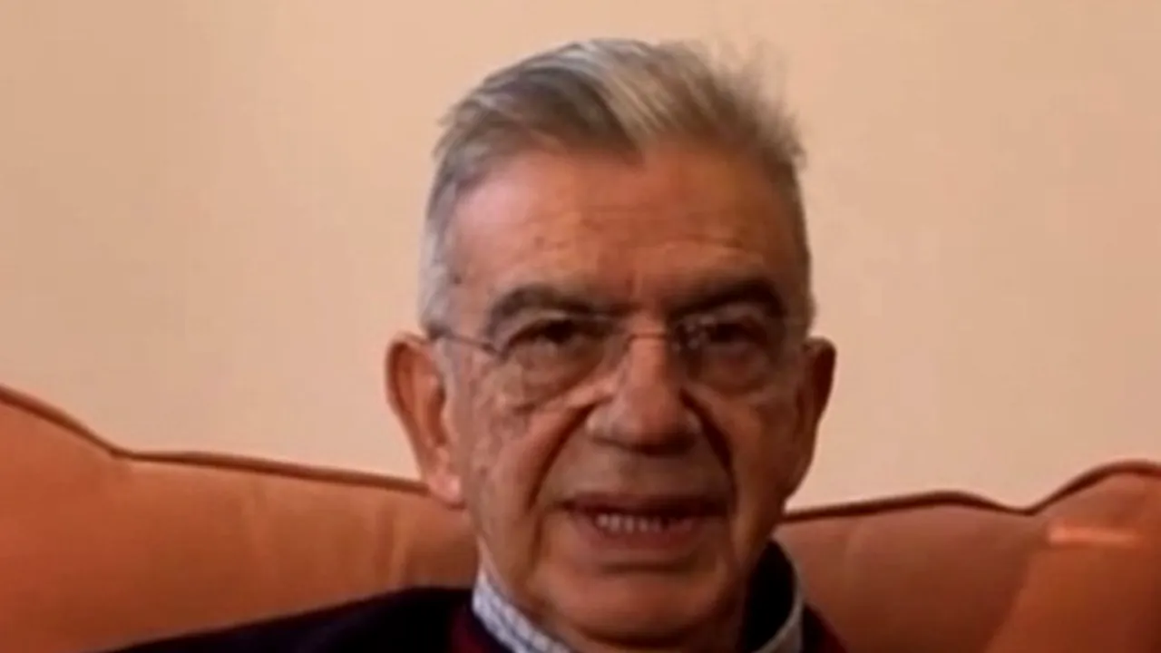 Enigma morţii scriitorului grec Menis Koumandareas, evocată în ultimul său roman
