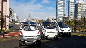 A apărut prima maşină plutitoare. TRAGEDIA care l-a motivat pe un bărbat să inventeze automobilul salvator în propria sa garsonieră | VIDEO