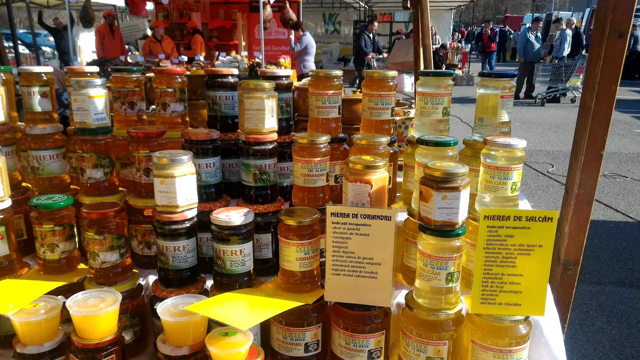 FOTO Pesticidele folosite necontrolat decimează familiile de albine. Apicultorii cer reglementări clare
