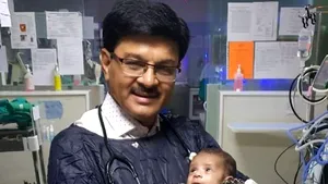 Fetiţa îngropată de vie într-o oală de lut şi-a revenit miraculos. Ce se va întâmpla cu ea