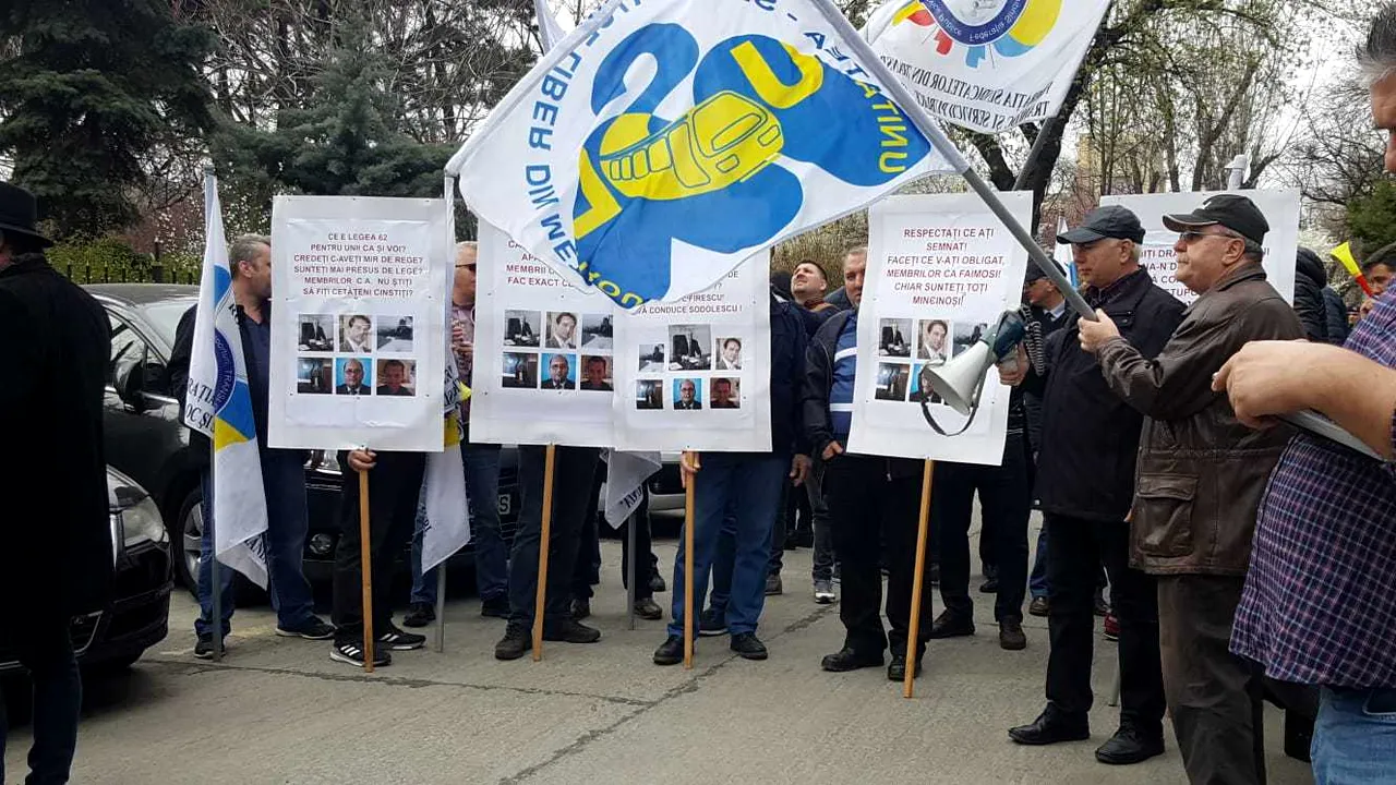 Court Clerk Unions to Protest in Front of Government on Friday