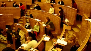 Mai multe burse pentru studenţii europeni