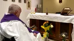 A fost publicată prima fotografie a Papei Francisc de la spitalizarea sa