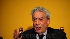 Mario Vargas Llosa: Fundamentalismul islamic a înlocuit comunismul ca inamic al democraţiei