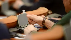 Camera Deputaţilor a aprobat noul regulament propriu: Preşedintele, revocat doar la propunerea grupului din care face parte