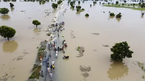 Inundaţii în Nigeria: 10 oameni au murit, 60 sunt dispăruţi după ce o barcă s-a răsturnat