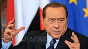 Ca şi Vanghelie, Berlusconi are probleme cu pronunţarea cuvântului 
