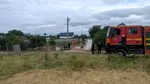 Efectele ploilor abundente și ale vijeliilor: gospodării inundate, drumuri blocate de arbori părăbușiți