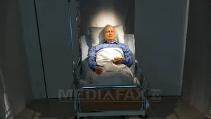 Ariel Sharon, aflat în comă de cinci ani, a fost readus la spital