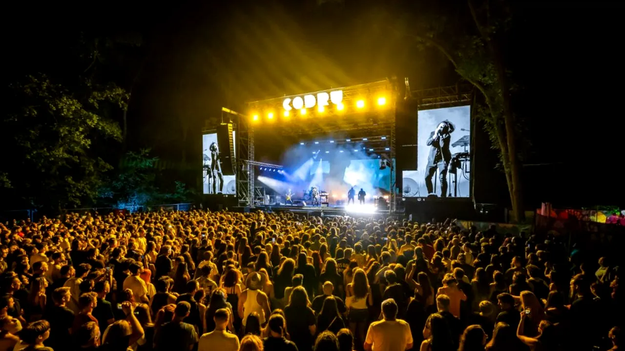 Festival de muzică, în pădure: Robin and The Backstabbers, Alternosfera și S.A.R.S., printre cei care au urcat pe scenă la Codru Festival 6