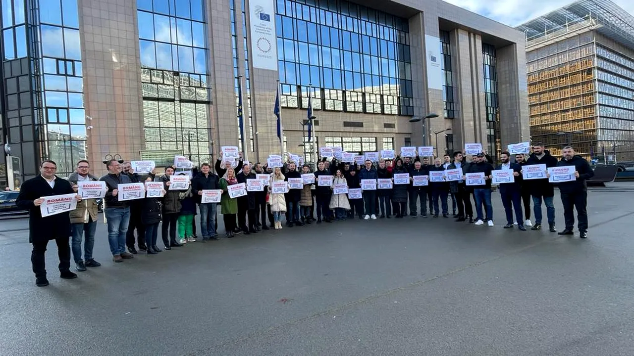 Acţiune de mobilizare pentru aderarea României la Schengen, în faţa sediului Consiliului UE